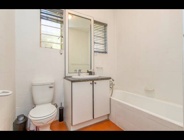 2 BEDROOM APARTMENT RENTED IN SANDOWN